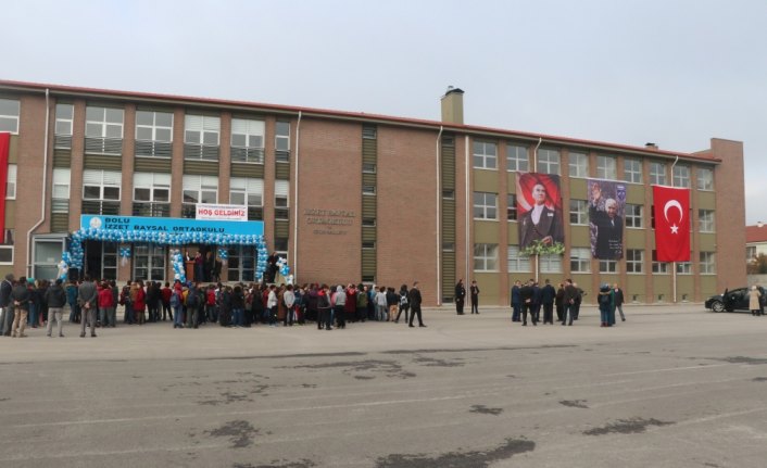 Bolu'da Öğretmenler Günü kutlandı