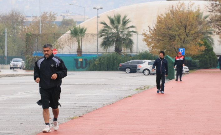 Hareketsiz yaşam felç riskini genç yaşlara indirdi