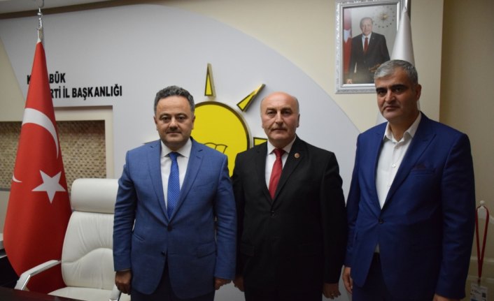 Karabük İl Genel Meclisi Başkanı Ahmet Sözen yeniden AK Parti'de