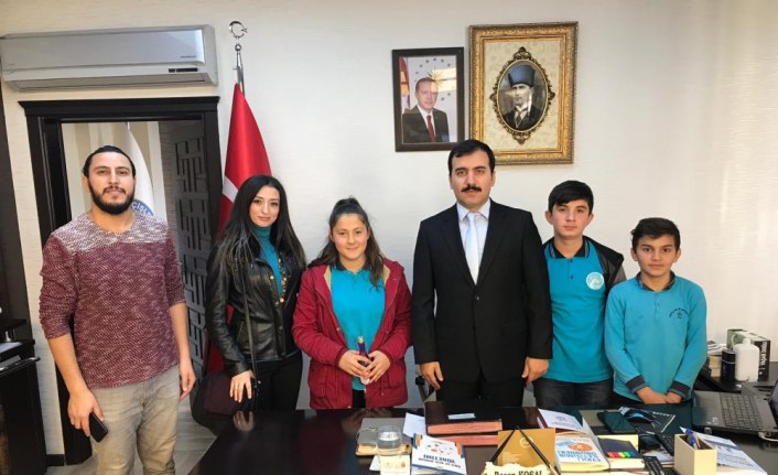 Kavak Kaymakamı Koşal'a öğrencilerden ziyaret