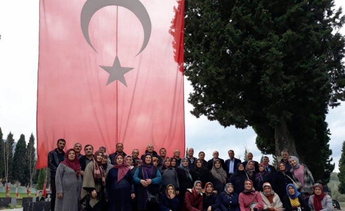 Köy sakinleri maden şehitliğini ziyaret etti