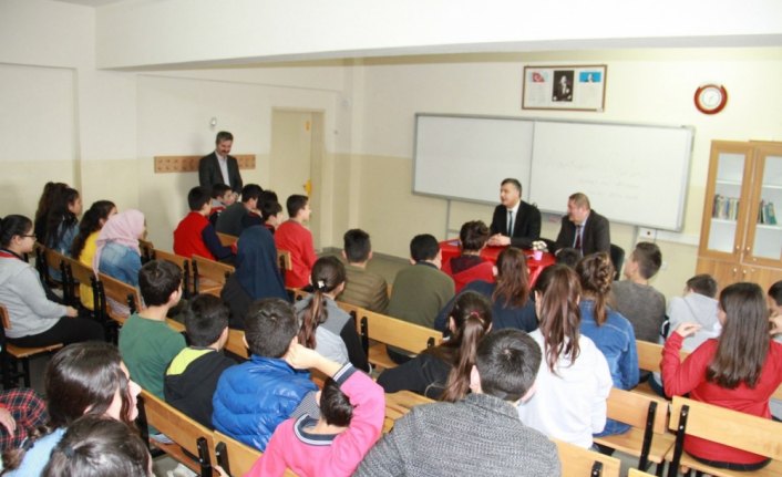 Nazmiye Demirel Ortaokulu'nda 