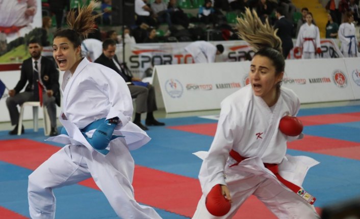 Rize'deki karate şampiyonası sona erdi