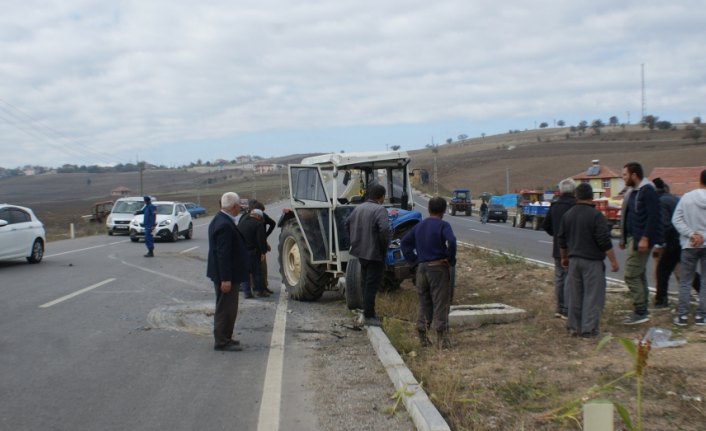 Samsun'da traktör devrildi: 4 yaralı