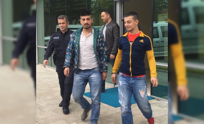 Yaşlıları darbeden 2 zanlı adli kontrol şartıyla serbest bırakıldı