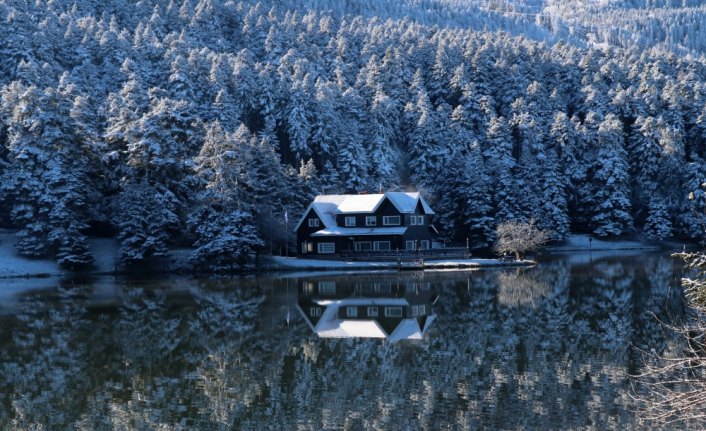 Abant ve Gölcük'te kar bereketi