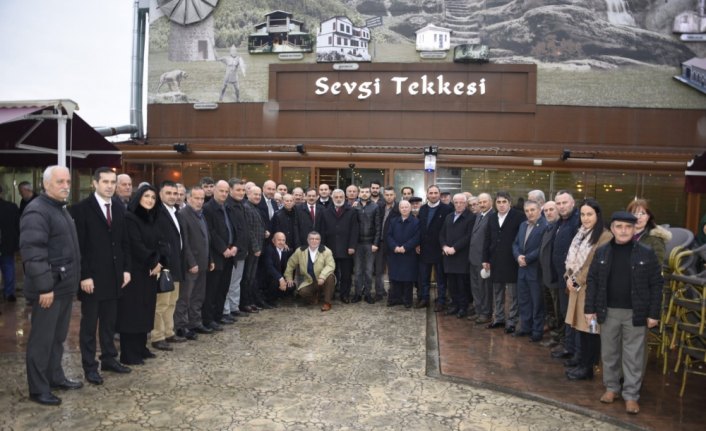 AK Parti Büyükşehir Belediyesi Başkan adayı Demir, Tekkeköy'ü ziyaret etti