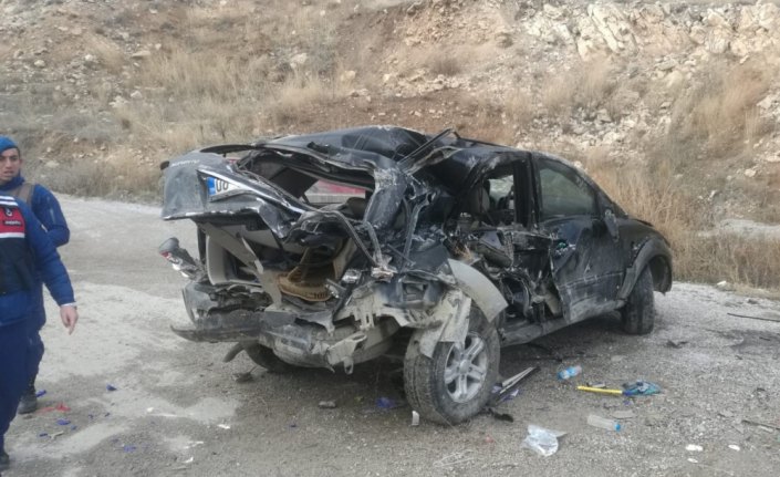 Akyurt'ta cip devrildi: 1 ölü, 2 yaralı