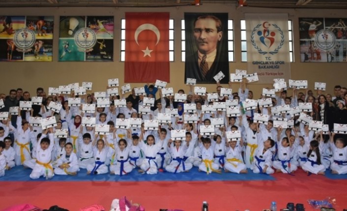 Boyabat'ta tekvando kuşak sınavı yapıldı