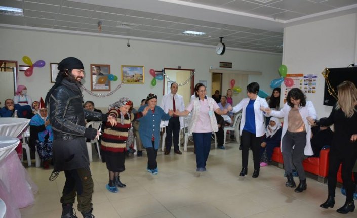 Diyaliz hastalarına moral verdiler