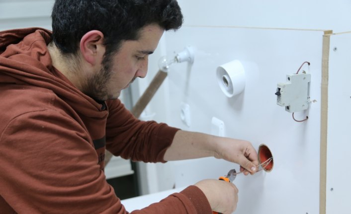 Gençlere uygulamalı 