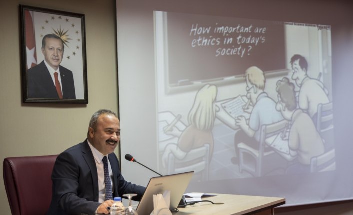 GRÜ'de yayın etiği konulu konferans düzenlendi