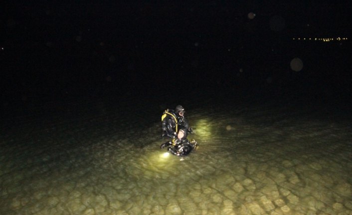 Kayıkla göle açılan kişiden haber alınamıyor