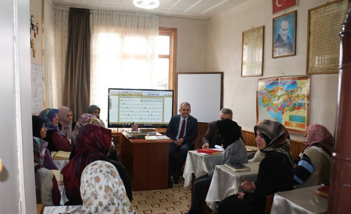 Kaymakam Pişkin, Kur'an kurslarını inceledi