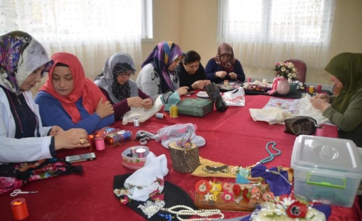 Safranbolu'da iğne oyası kursu