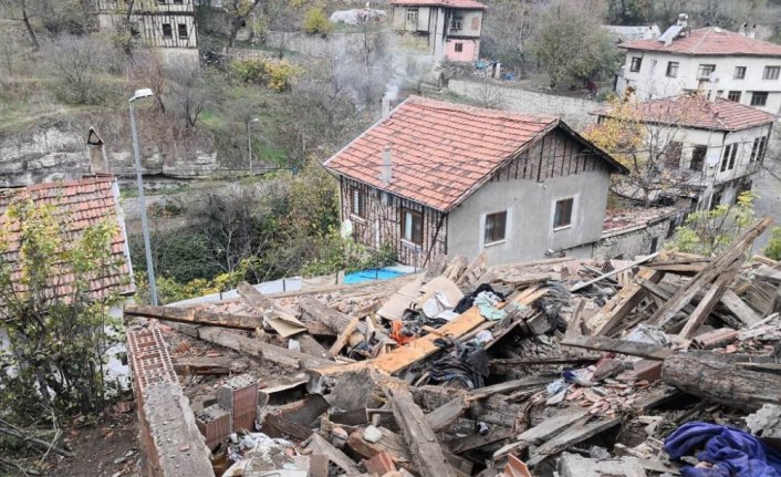 Safranbolu'da tehlikeli yapılar yıkıldı