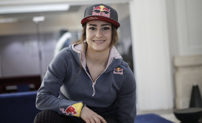 Şampiyon sörfçünün hedefi dünya birinciliği