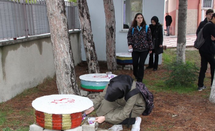 Sokak hayvanları için barınak yaptılar