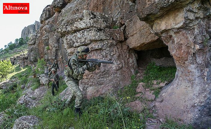 Son bir ayda terör örgütü PKK'ya ait 194 sığınak imha edildi