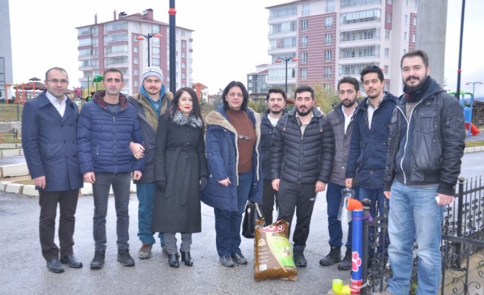 Üniversite öğrencilerinden sokak hayvanı duyarlılığı