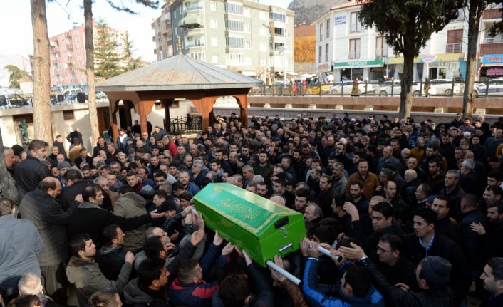 Yangında ölen küçük çocuğun cenazesi defnedildi