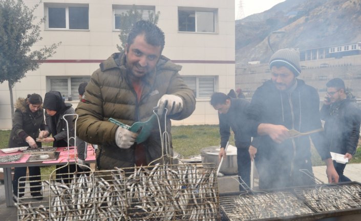 AÇÜ'de Hamsi Şenliği