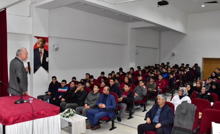 Atakum Anadolu İHL Ahmet Şimşirgil'i konuk etti