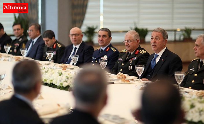 Bakan Akar'dan astsubaylara 'müjde'