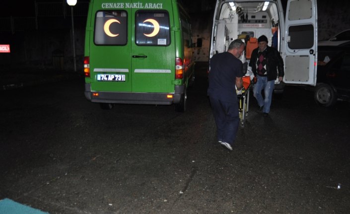 Bartın'da bir kişi eşini bıçaklayarak öldürdü