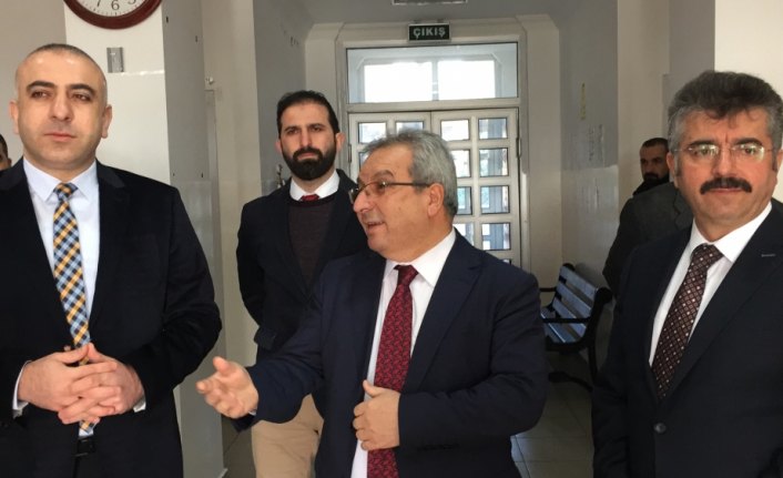 Çarşamba'da yükümlüler okul tadilatı gerçekleştiriyor