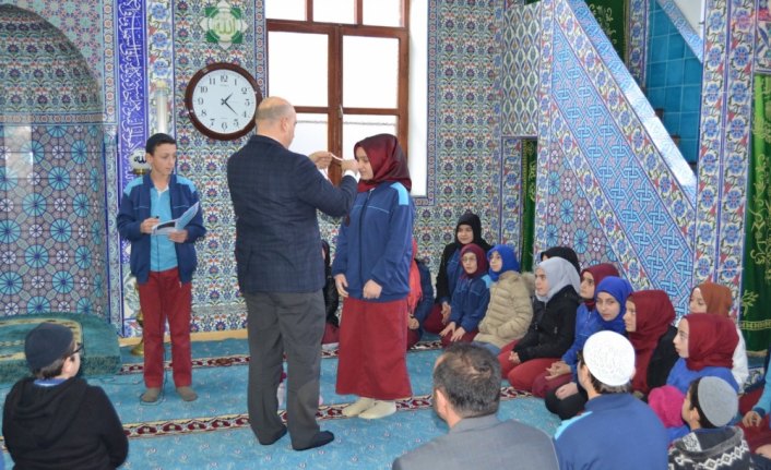 Doğanyurt ilçesinde hadis yarışması düzenlendi