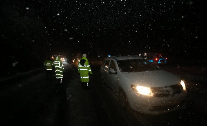 Düzce'de yoğun kar yağışı