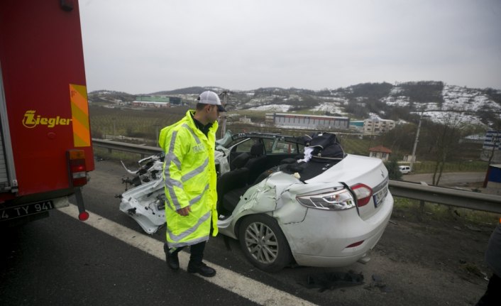 Düzce'de zincirleme trafik kazası : 1 ölü, 1 yaralı