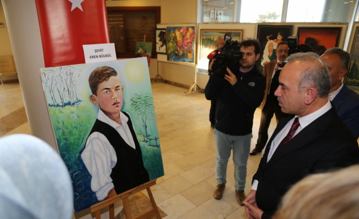 Ev kadınlarından resim sergisi