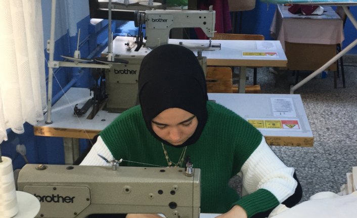 Fatsa'da ücretli poşet kursiyerlerin ürettiği bez çantalara talebi artırdı