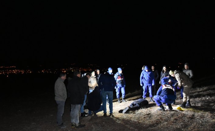 Gürcistan uyruklu kişi arazide ölü bulundu