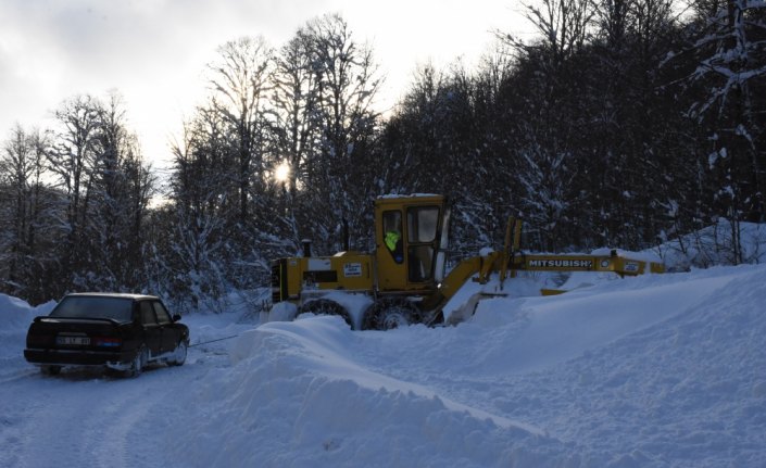 Hastaların imdadına karla mücadele ekipleri yetişti