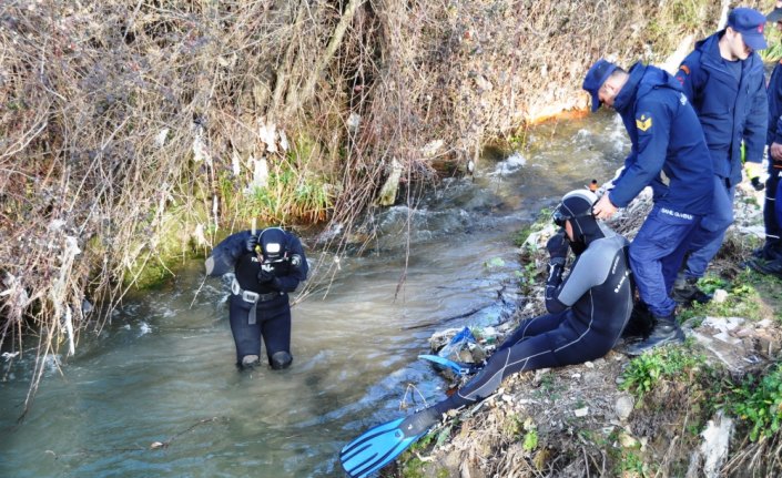 Hastaneye giderken kaza yapan sürücü öldü