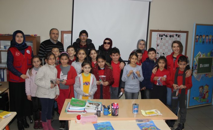 İlkadımlı gençlerden kardeşlik kütüphaneleri