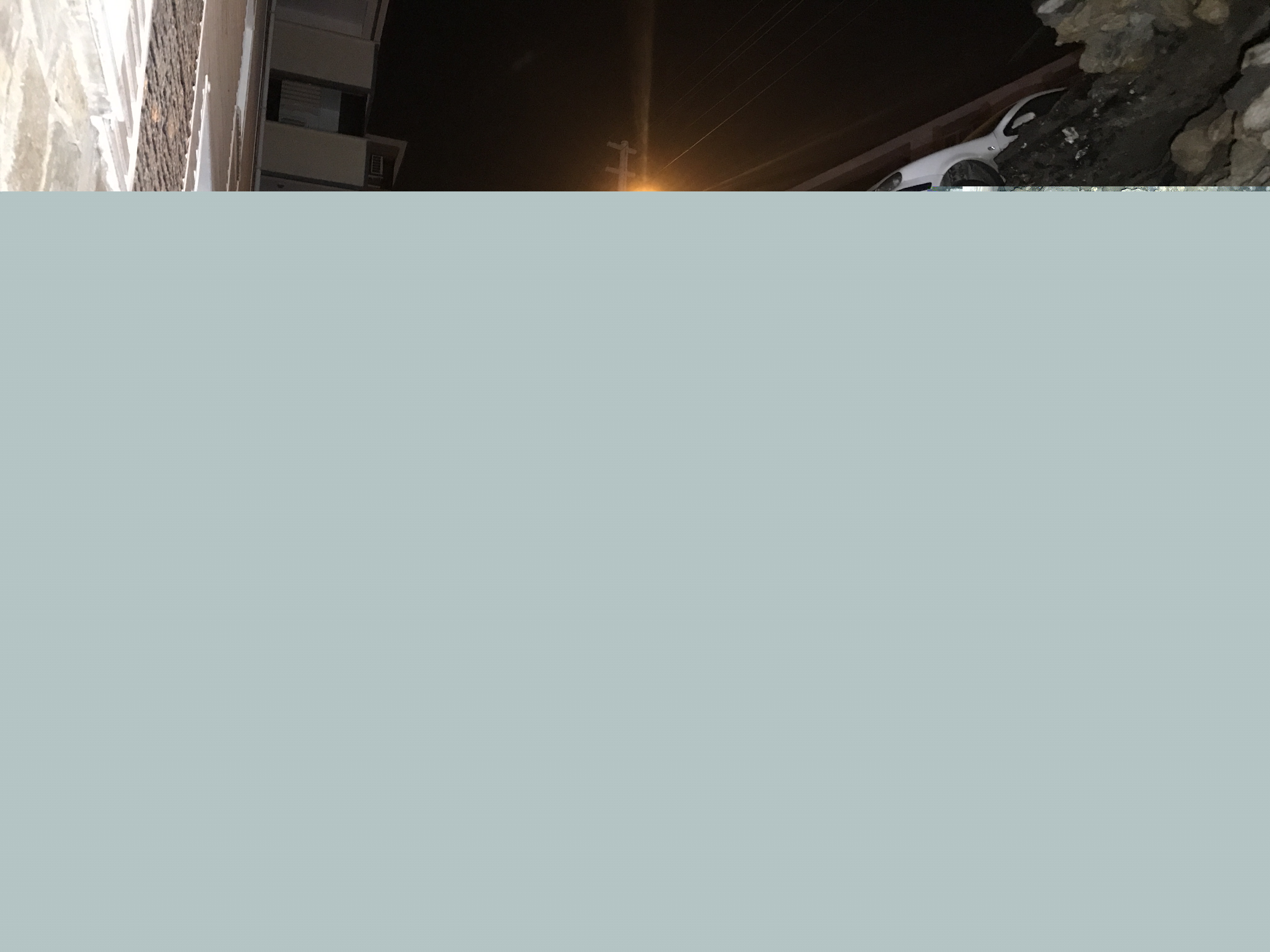 Karabük'te sitenin istinat duvarı çöktü