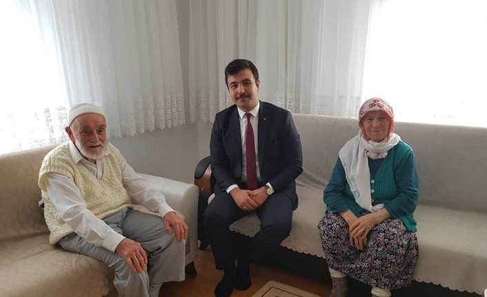 Kaymakam Aydın'dan Ahmet dedeye ziyaret