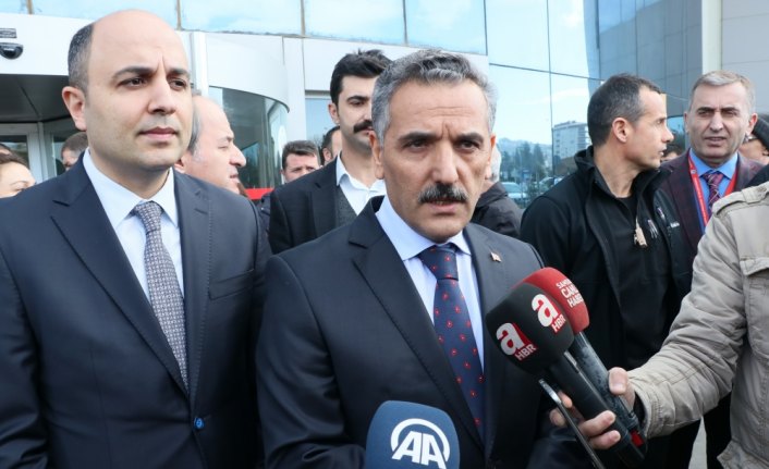 Samsun Valisi Osman Kaymak, Samsun açıklarında batan gemide 6 kişinin hayatını kaybettiğini, 7 kişinin de kurtarıldığını açıkladı.