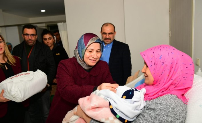 Trabzon'da yeni yılın ilk bebeği doğdu