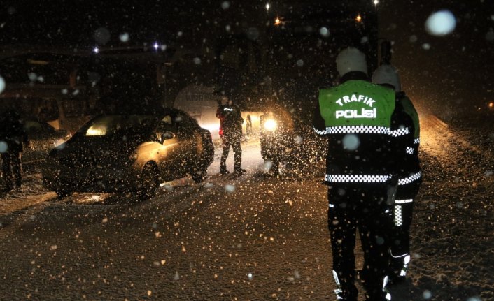 Ulaşım ve eğitime kar engeli