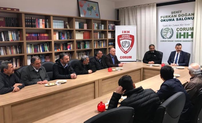 Vali Çiftçi'den İHH'ya ziyaret