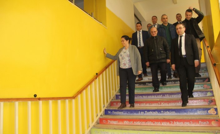 Yükümlülerin dokunuşuyla güzelleşen okullar öğrencileri bekliyor