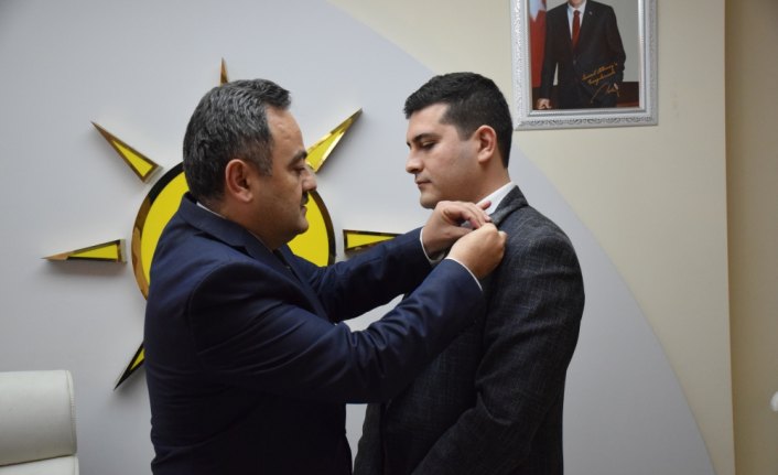 AK Parti'ye katılım