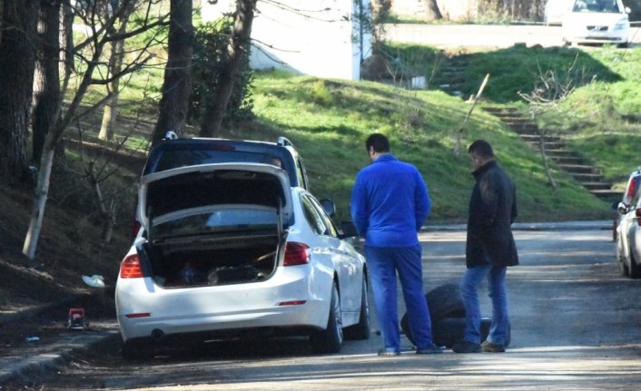Araçların lastiklerini kestiği iddia edilen zanlı yakalandı