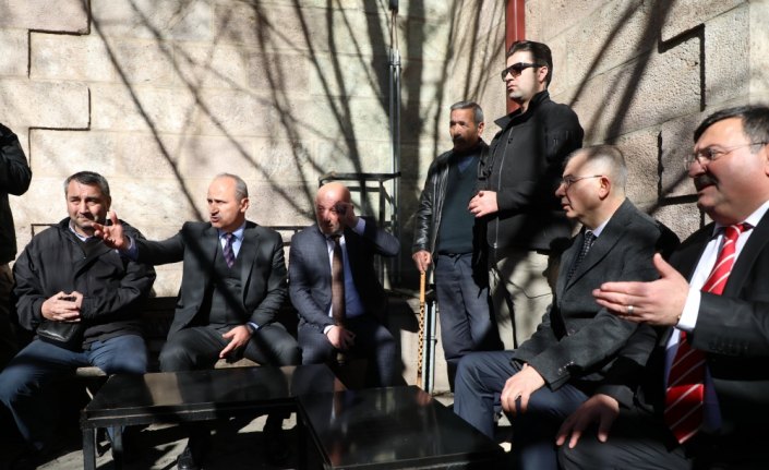 Bakan Turhan, 1. Artvin Kitap Fuarı'nı açtı