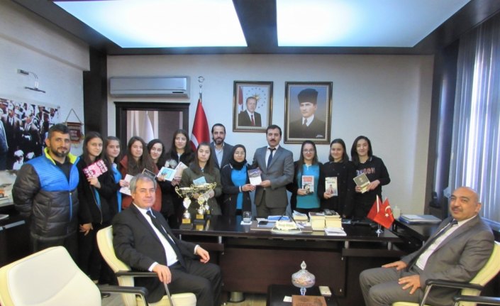 Başarılı sporculardan Kaymakam Koşal'a ziyaret